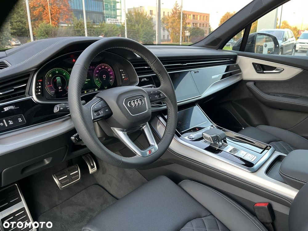 Audi Q7 - 10