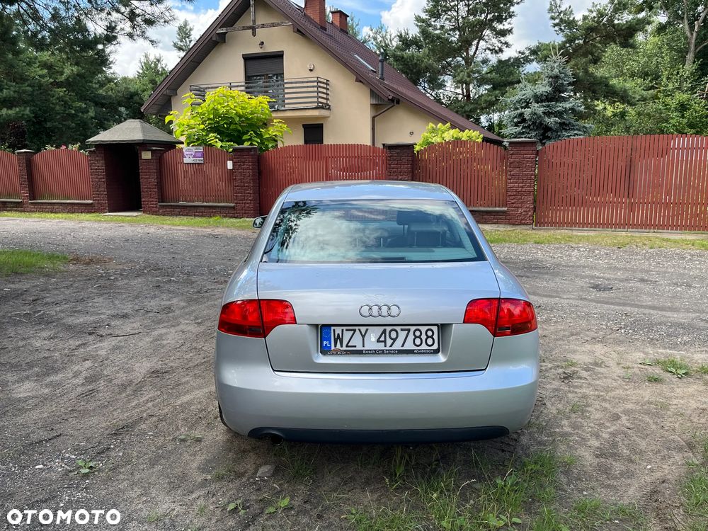 Audi A4 Limousine - 6