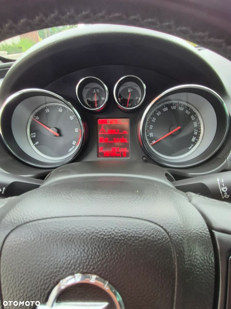 Opel Insignia - 17