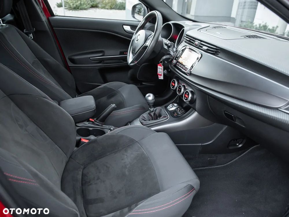 Alfa Romeo Giulietta 1.6 JTDM 16V - 30