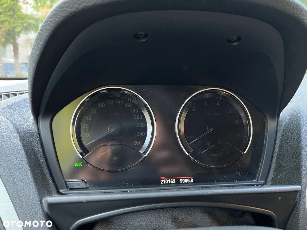 BMW Seria 1 120i - 10