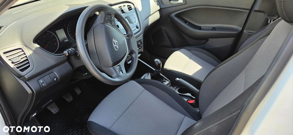 Hyundai i20 - 8