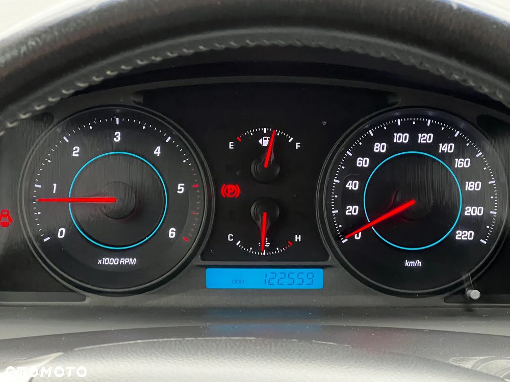 Chevrolet Captiva - 27