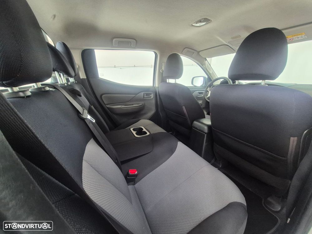 Mitsubishi L200 2.4 DI-D CD Space Cab Invite 2WD - 21