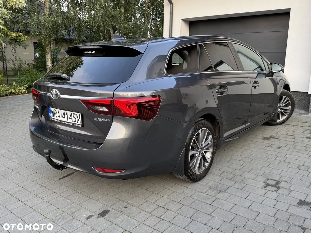 Toyota Avensis 1.8 Premium MS - 21