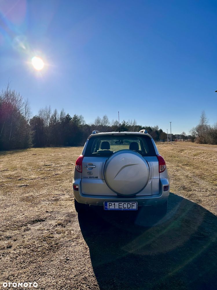 Toyota RAV4 2.2 D-4D Luna - 3