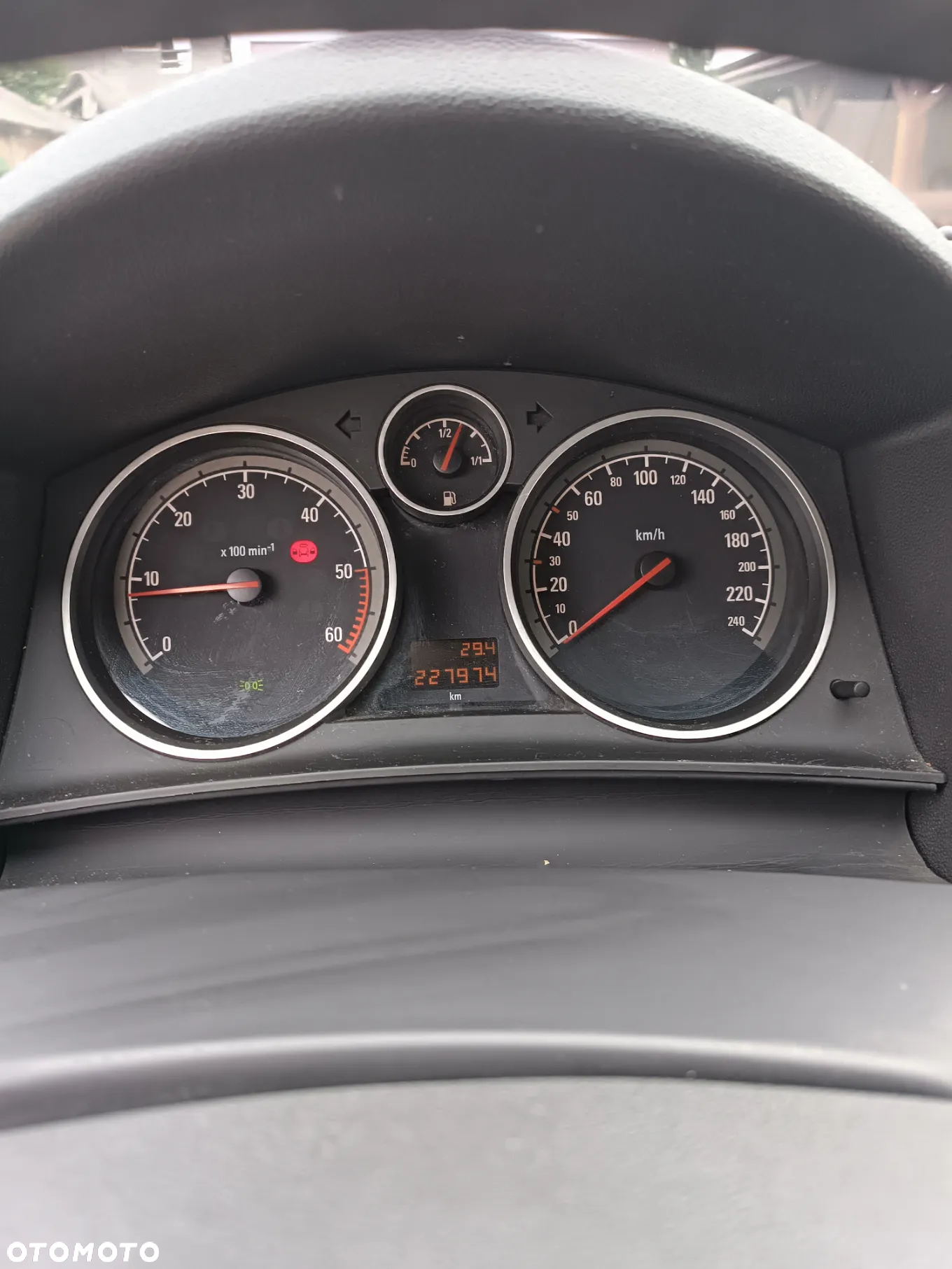 Opel Astra GTC 1.9 CDTI Cosmo - 8
