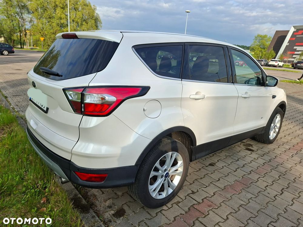 Ford Kuga 2.0 TDCi 4x4 Titanium - 4