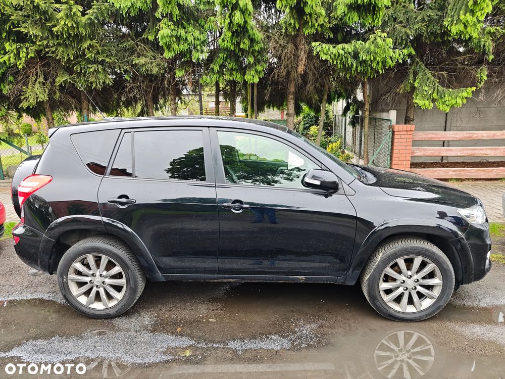 Toyota RAV4 - 3