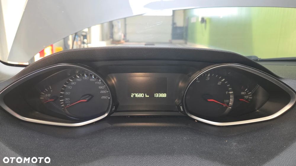 Peugeot 308 1.6 BlueHDi Active S&S - 10