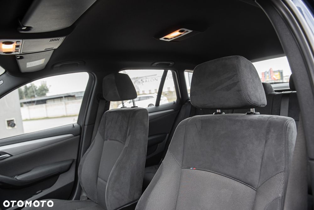 BMW X1 xDrive18d Sport Line - 18