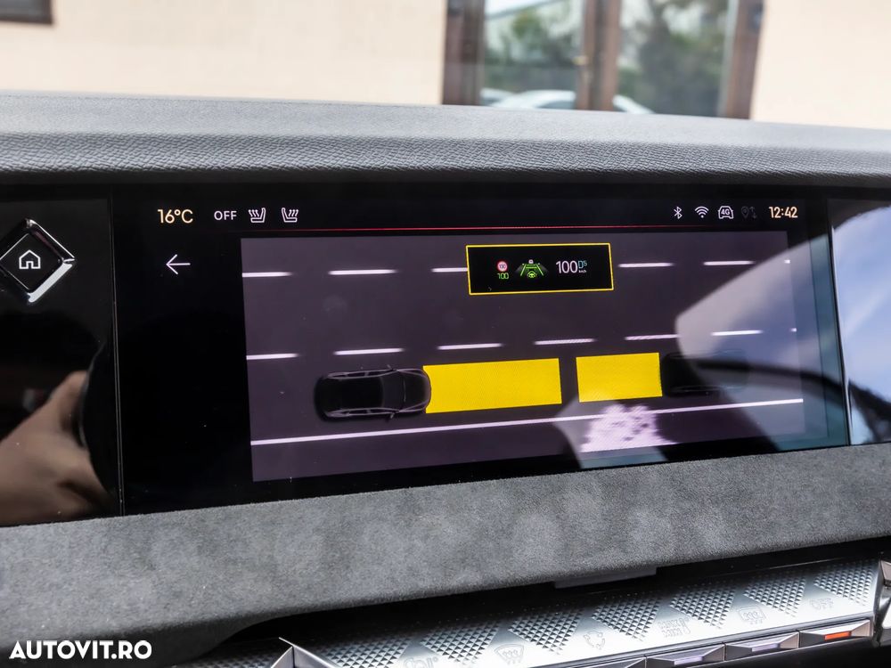 DS Automobiles DS 4 E-TENSE 225 PERFORMANCE LINE - 32