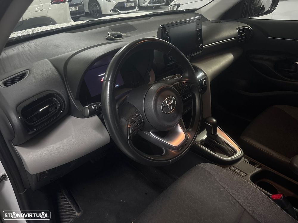 Toyota Yaris Cross 1.5 HDF Comfort Plus - 12