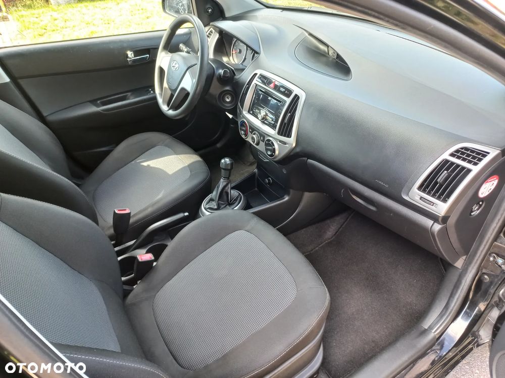 Hyundai i20 1.2 Trend - 25