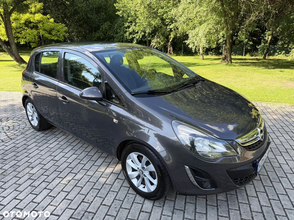 Opel Corsa 1.2 16V Cosmo - 4