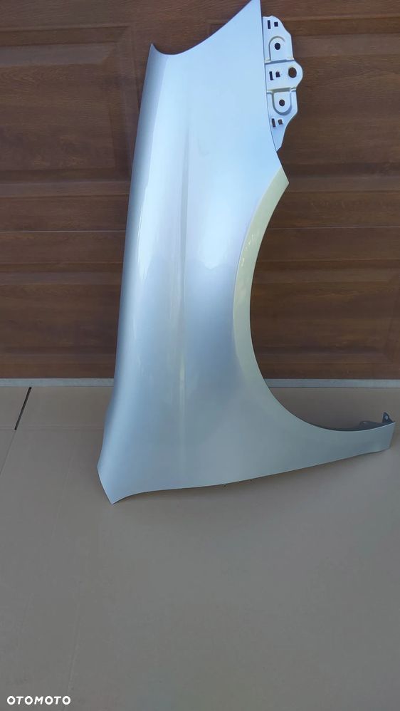 Błotnik Przód PRAWY lub LEWY Golf V 5 kombi Jetta Kod Lakieru LA7W - 2