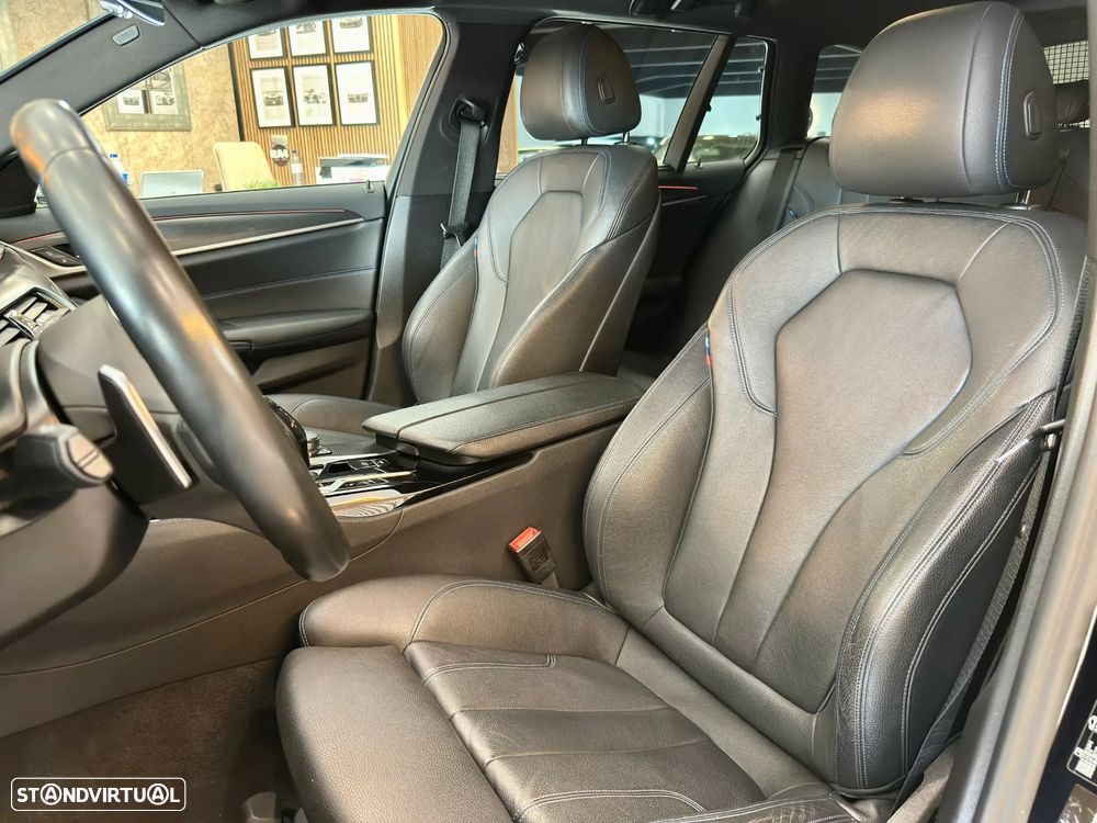 BMW 520 d Pack Desportivo M Auto - 22