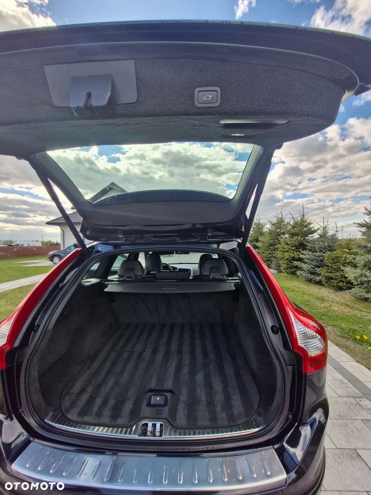 Volvo XC 60 D4 Drive-E R-Design Momentum - 14