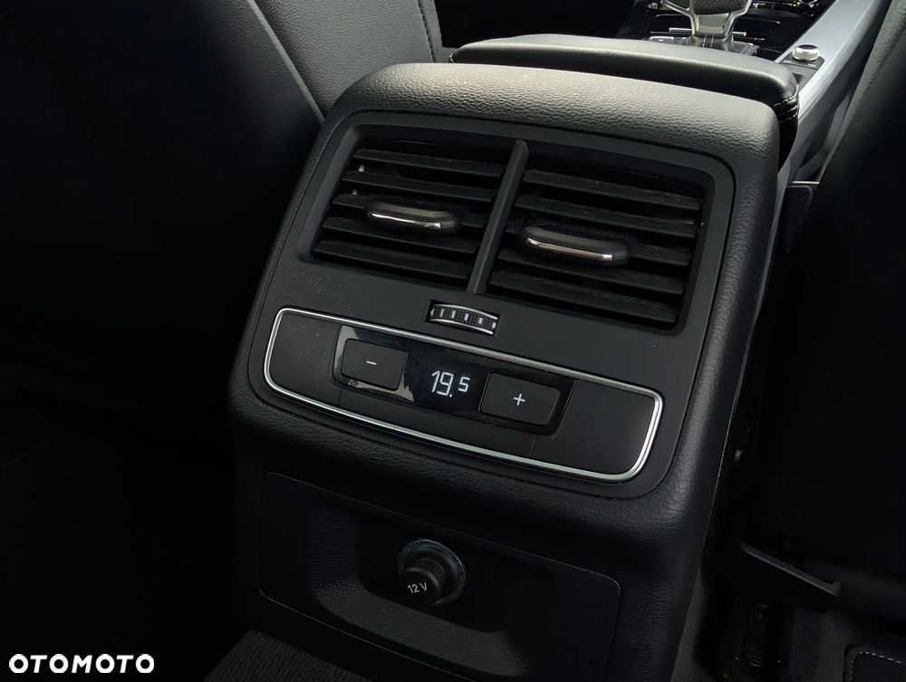 Audi A4 Avant 40 TFSI S tronic S line - 25