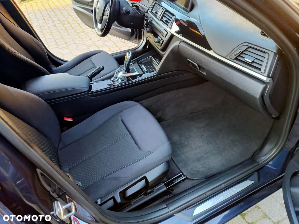 BMW Seria 3 - 12