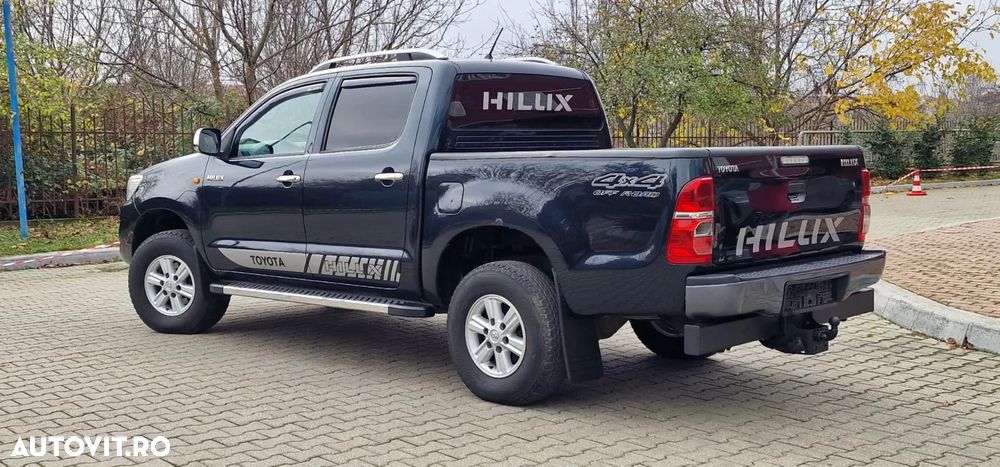 Toyota Hilux 4x4 Double Cab - 4