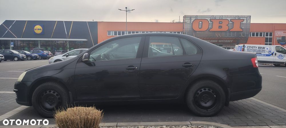 Volkswagen Jetta 1.9 TDI Trendline - 4