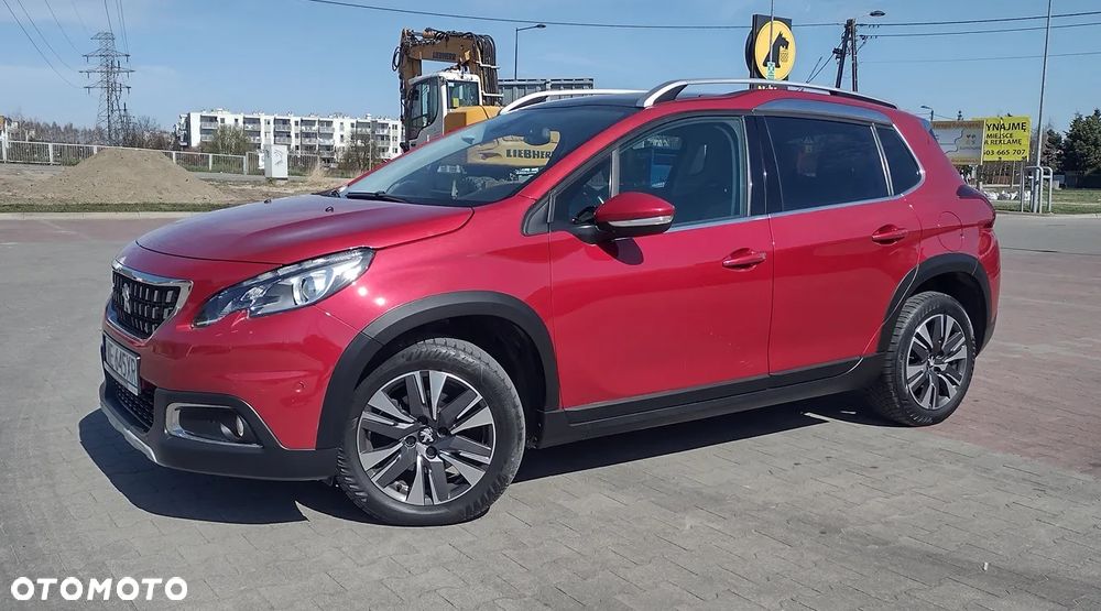 Peugeot 2008 1.2 PureTech Allure S&S EAT8 - 4