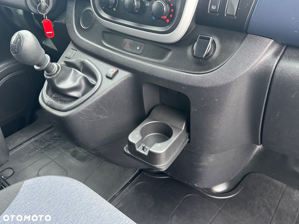 Opel Vivaro - 27