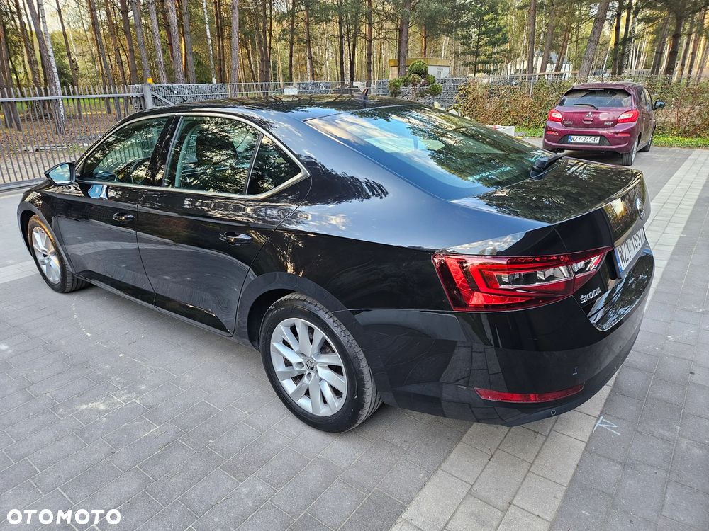 Skoda Superb 2.0 TDI Style - 13