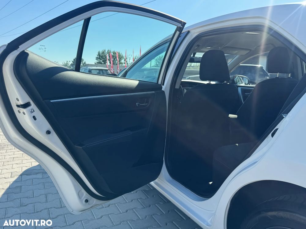 Toyota Corolla 1.6 Valvematic Life Plus - 18