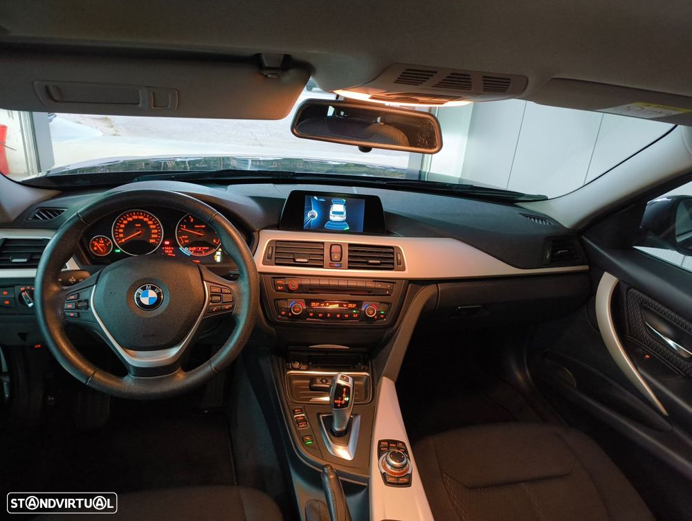 BMW 318 d Touring Aut. - 14