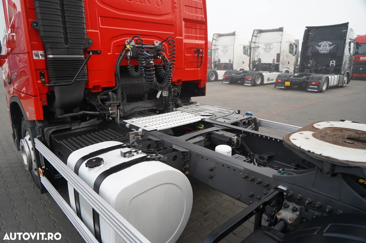 Volvo FM 430 / FULL ADR / GREUTATE: 6.500 KG / CABINĂ JOSĂ / 2022 / DUPĂ CONTRACT DE SERVICE GOLD / - 11