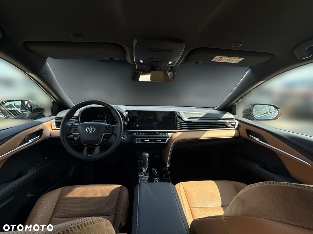 Toyota Camry - 12