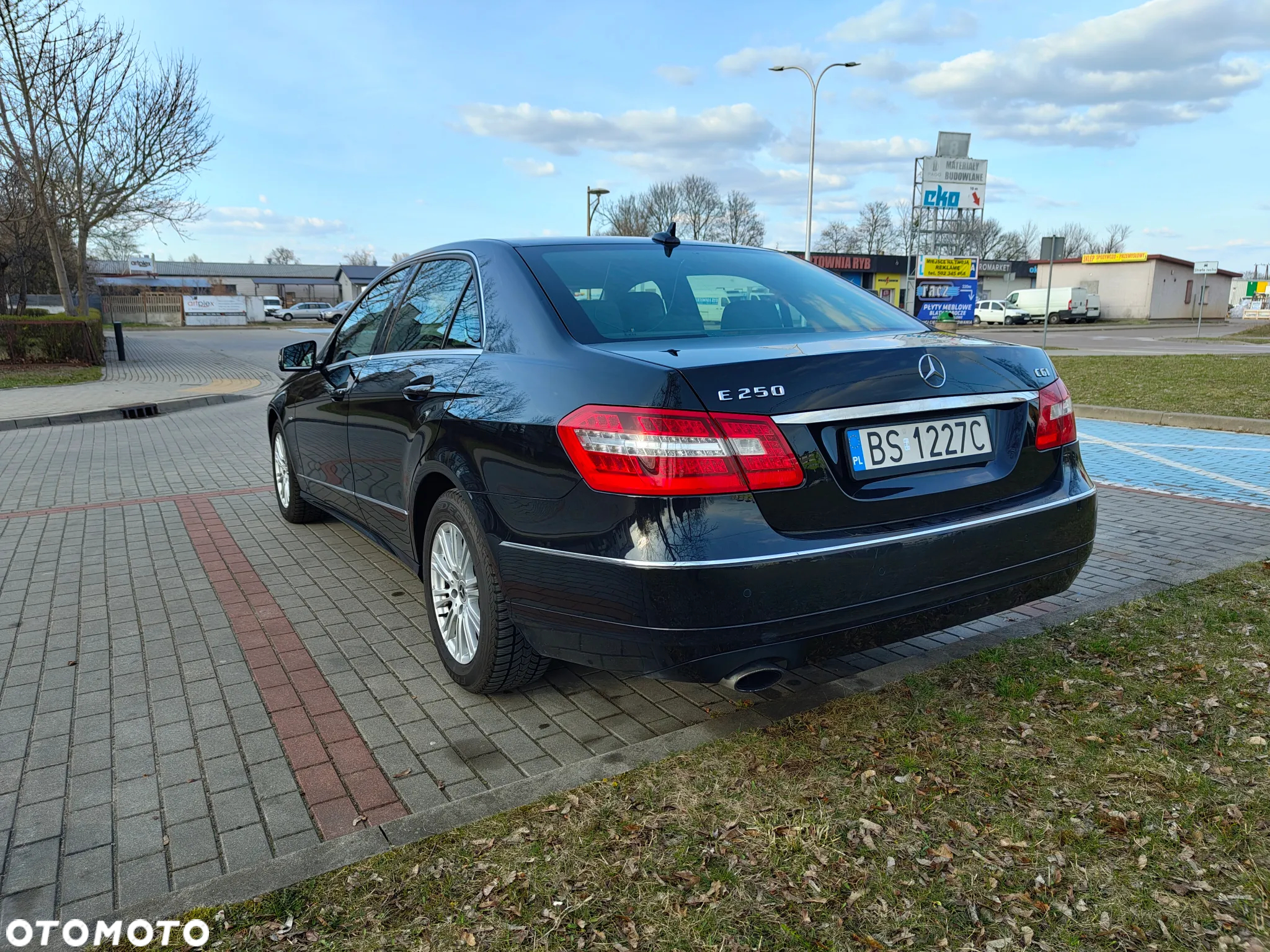 Mercedes-Benz Klasa E 250 CGI BlueEffICIENCY - 4