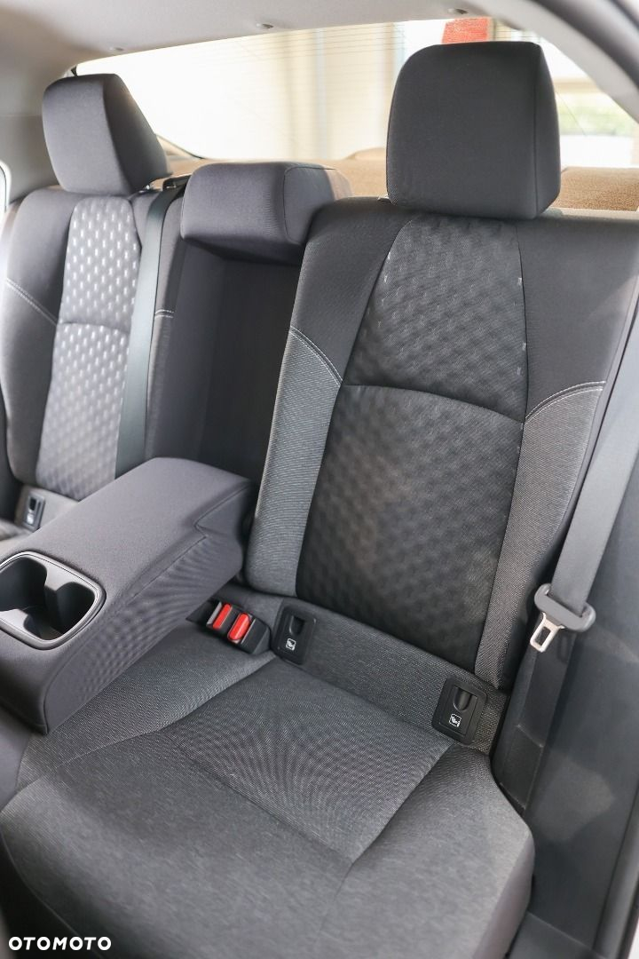 Toyota Corolla - 28