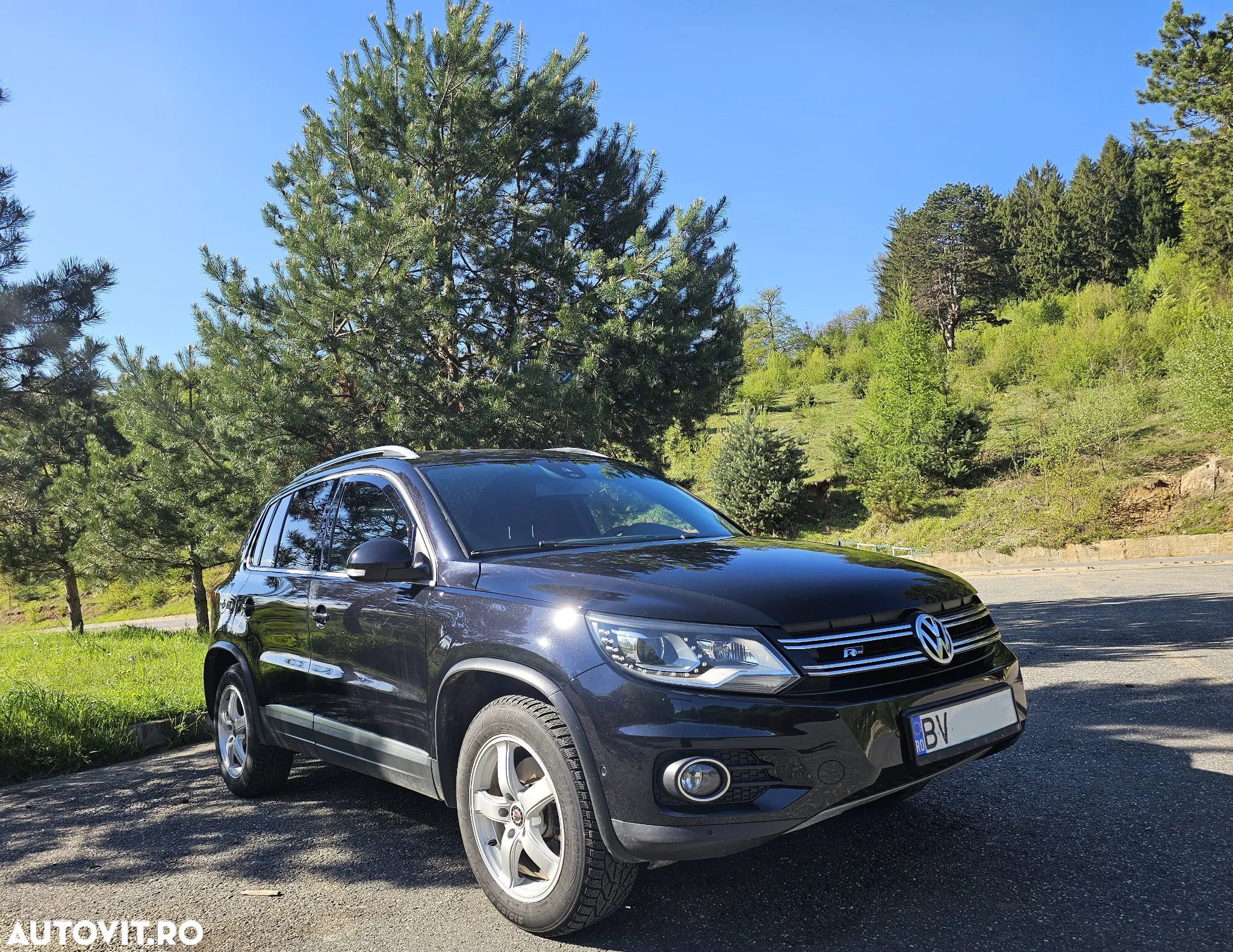 Volkswagen Tiguan 2.0 TDI 4Motion BMT Sport & Style - 4