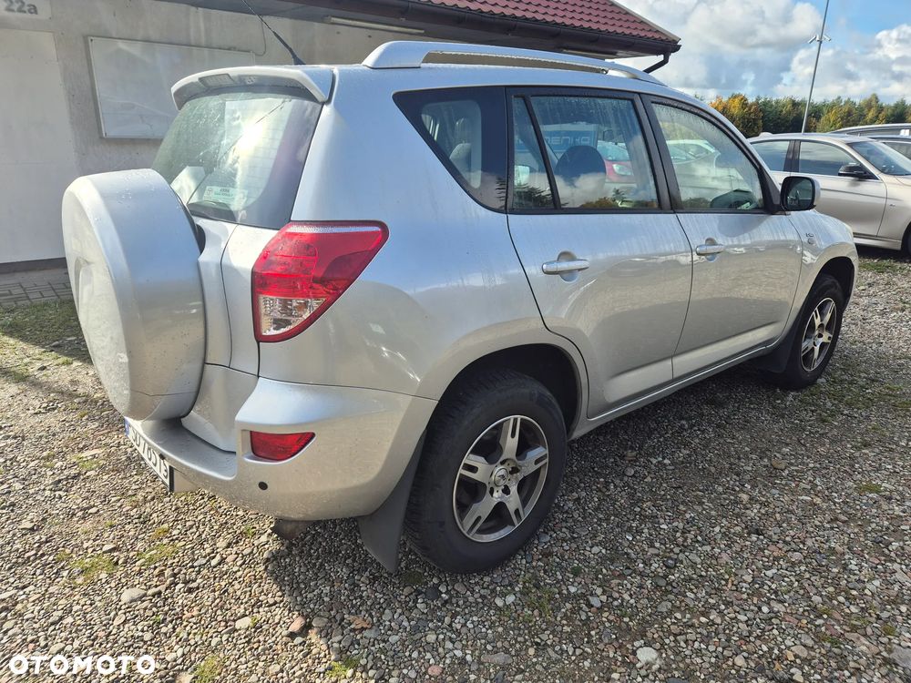 Toyota RAV4 2.2 D-4D 4x4 - 6