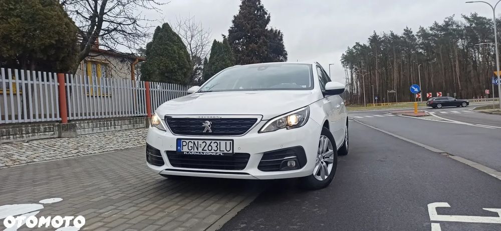 Peugeot 308 SW 1.2 PureTech GPF Allure Pack S&S EAT8 - 10