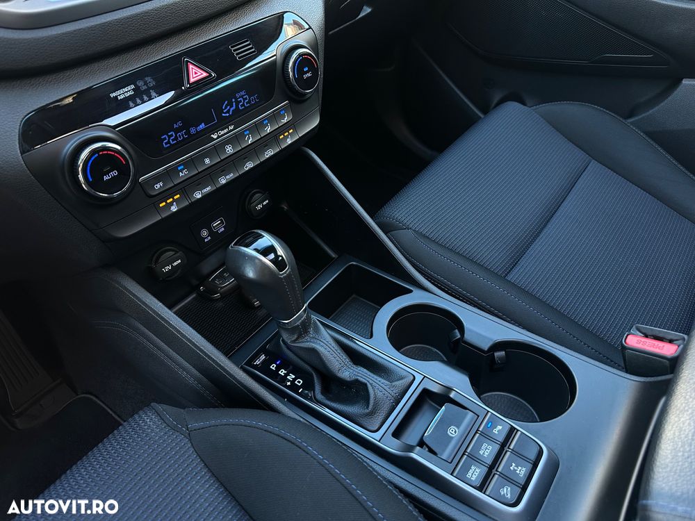 Hyundai Tucson 2.0 CRDI 4WD Automatik Style - 19