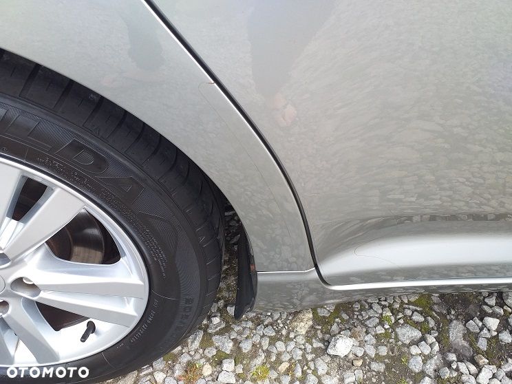 Toyota Avensis 1.8 Sol plus NAVI - 24