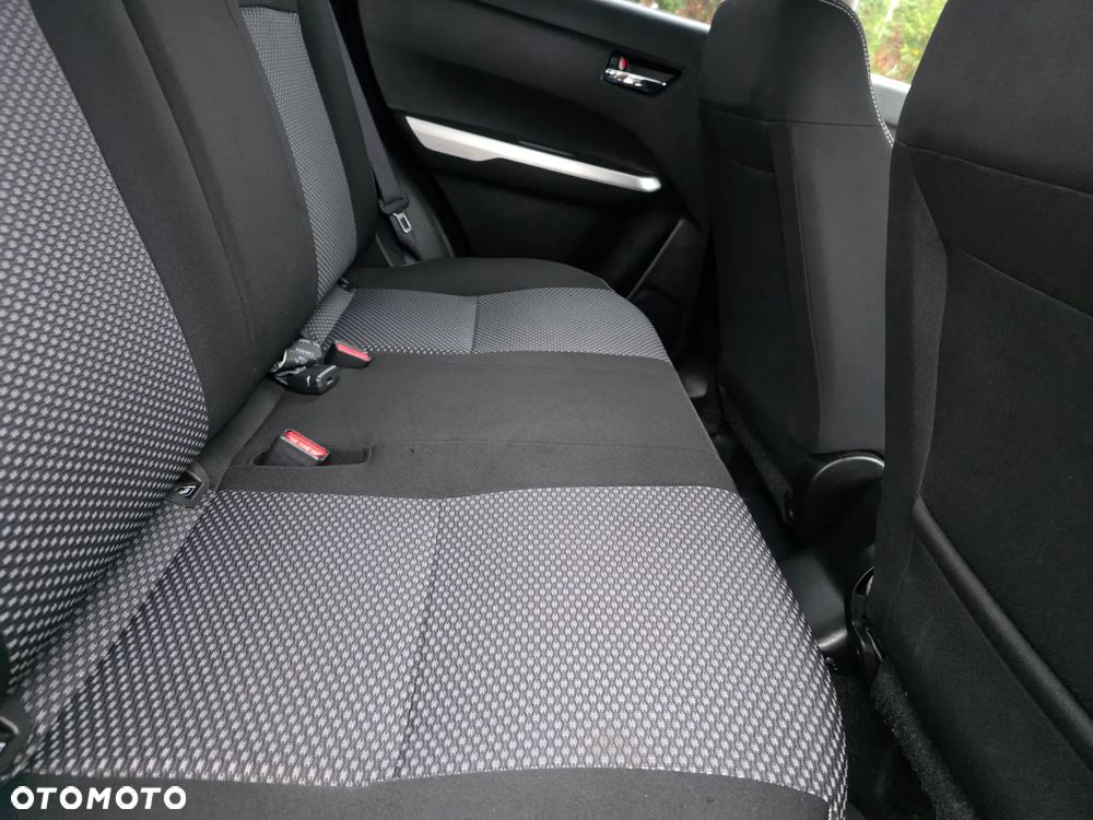 Suzuki Vitara 1.6 Comfort 2WD - 27