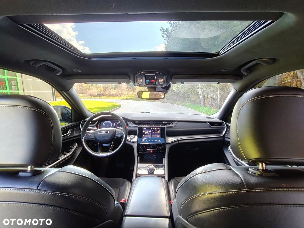 Jeep Grand Cherokee - 20