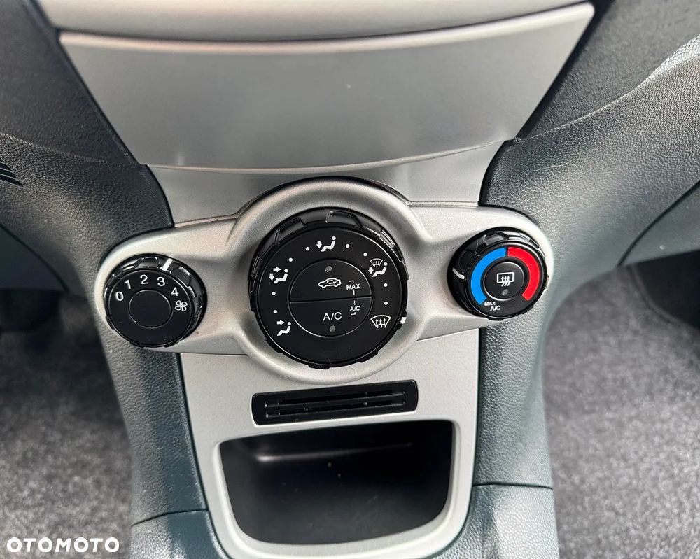 Ford Fiesta - 31