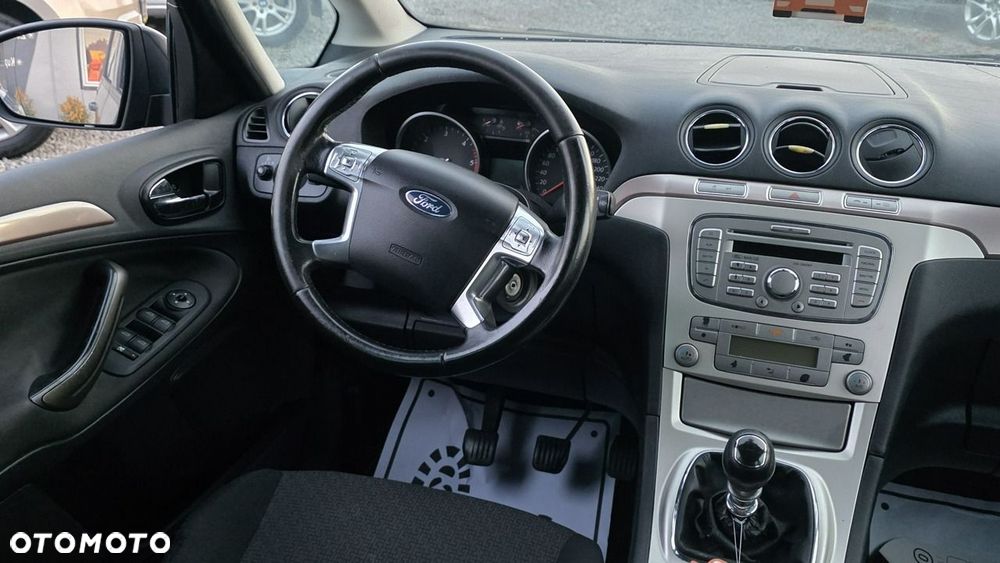 Ford Galaxy - 21