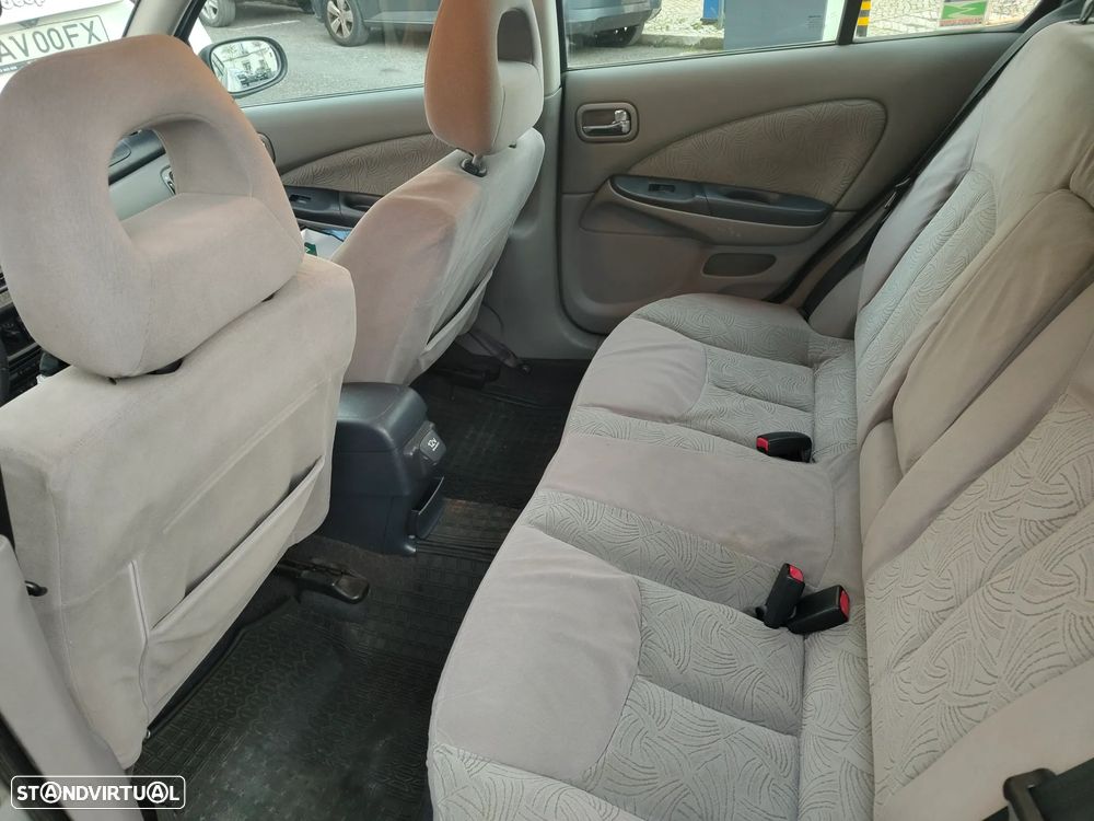 Nissan Almera 1.8 Luxury ABS+AC - 10