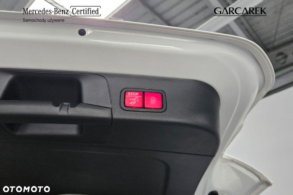 Mercedes-Benz GLB - 16