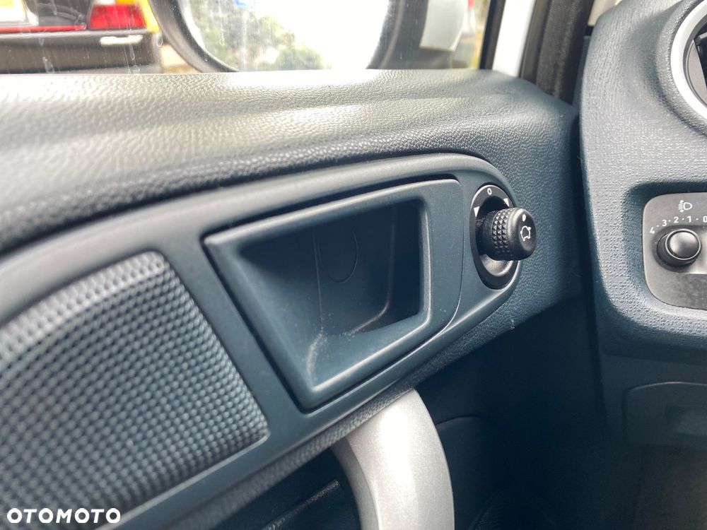Ford Fiesta 1.25 Trend Edition - 23