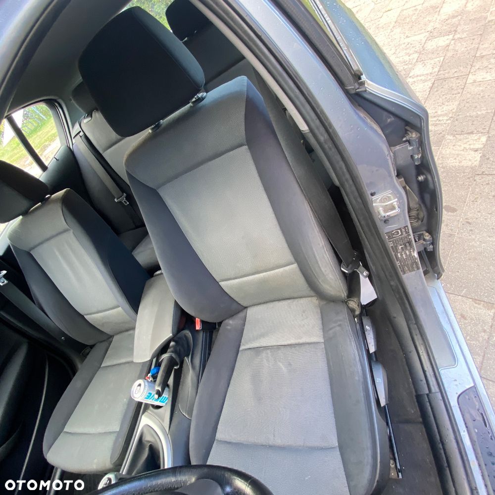 BMW Seria 1 118d - 8