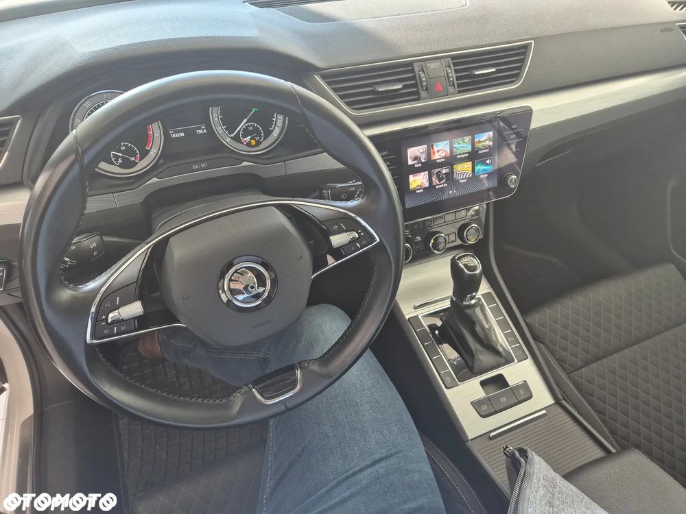 Skoda Superb 1.5 TSI Ambition DSG - 27