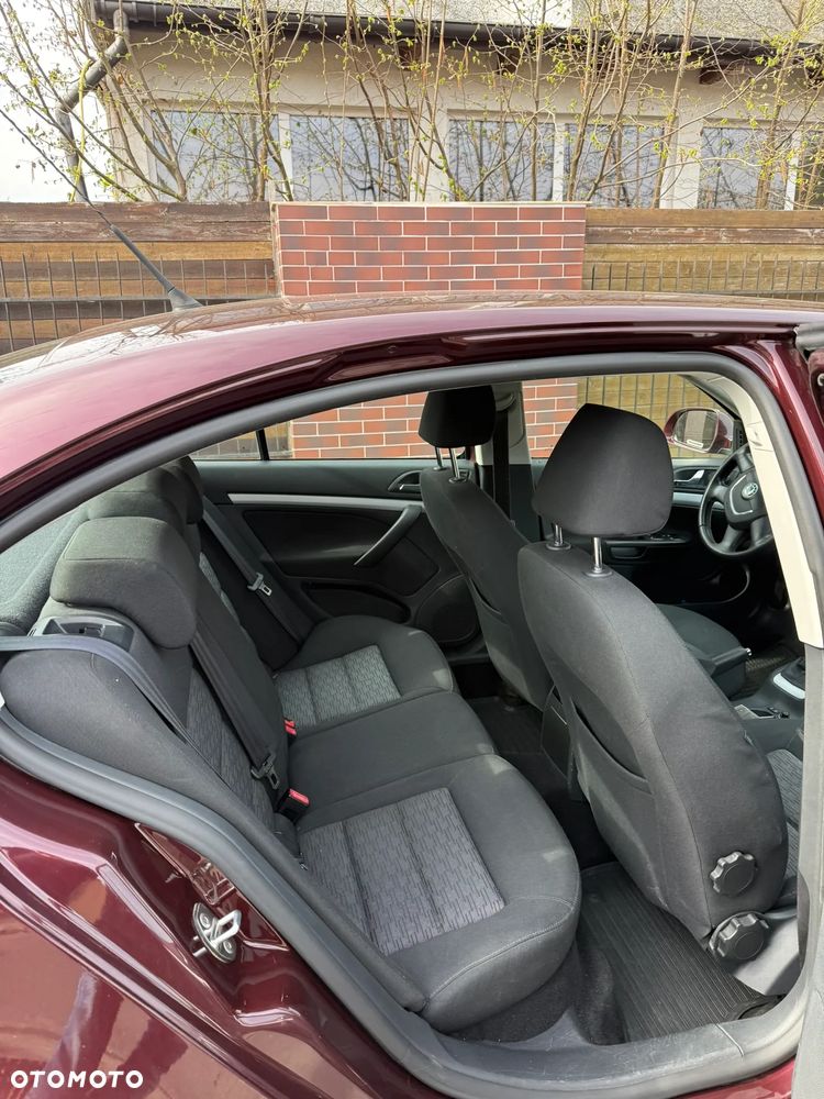 Skoda Octavia 1.4 TSI Ambiente - 27